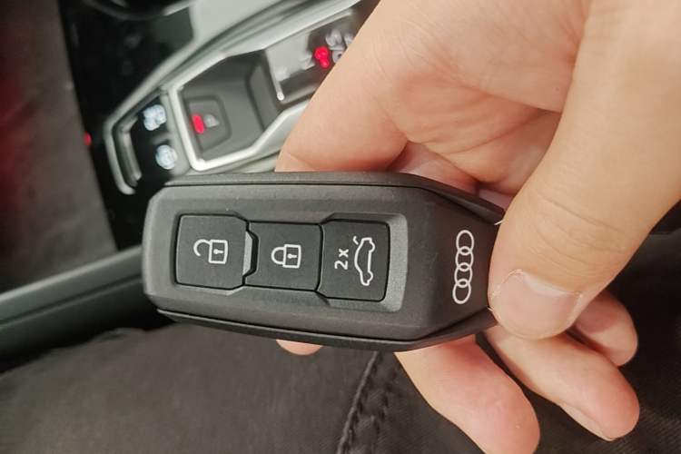 Used Audi Q5L 2026 Model Range: Intelligent Hybrid Premium Edition Vehicle Key