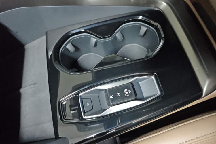 Used Audi Q5L 2026 Model Range: Exclusive Edition for 10 Million Users Vehicle Key