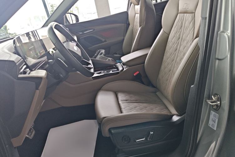 Used Audi Q5L 2026 150kW Smart Hybrid Luxury Edition Left Front Seat