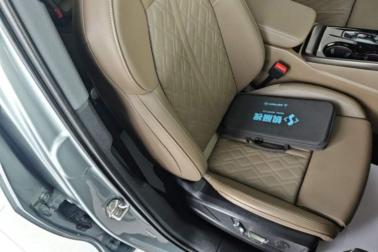 Used Audi Q5L 2026 150kW Smart Hybrid Luxury Edition Right Front Seat