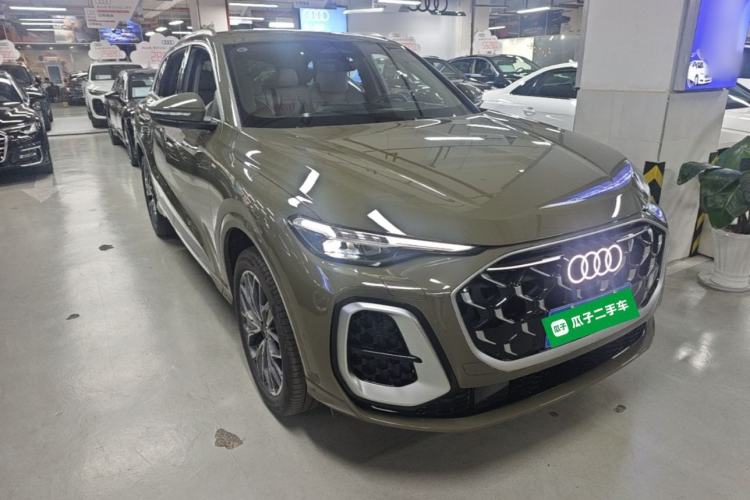 Used Audi Q5L 2026 150kW Smart Hybrid Luxury Edition Front Right 45 Deg