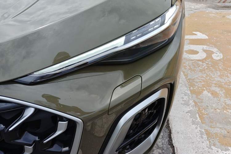 Used Audi Q5L 2026 Model Range: Exclusive Edition for 10 Million Users Left Front Headlight