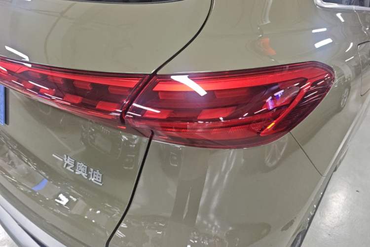 Used Audi Q5L 2026 150kW Smart Hybrid Luxury Edition Right Rear Taillight