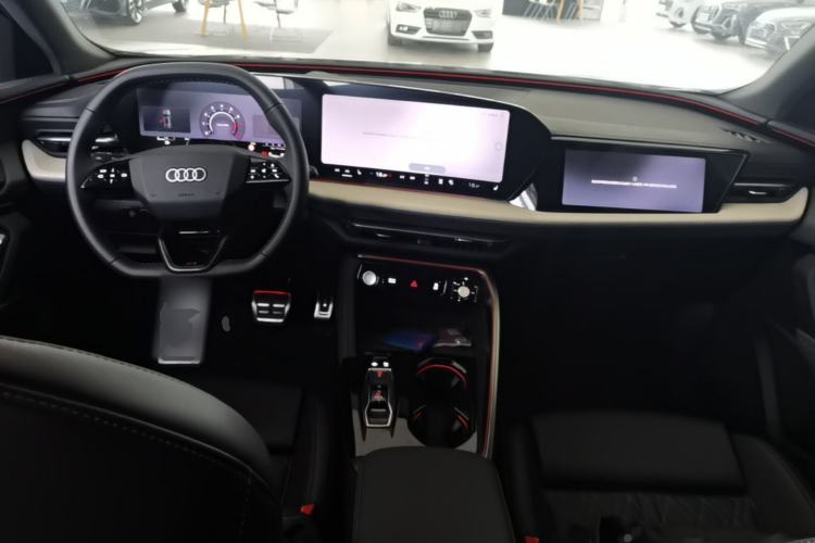 Used Audi Q5L 2026 150kW Smart Hybrid Luxury Edition Center Console