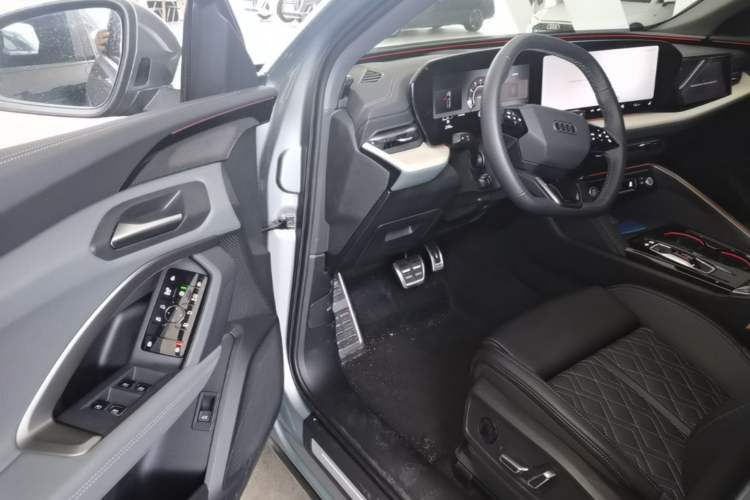 Used Audi Q5L 2026 150kW Smart Hybrid Luxury Edition Driver Seat