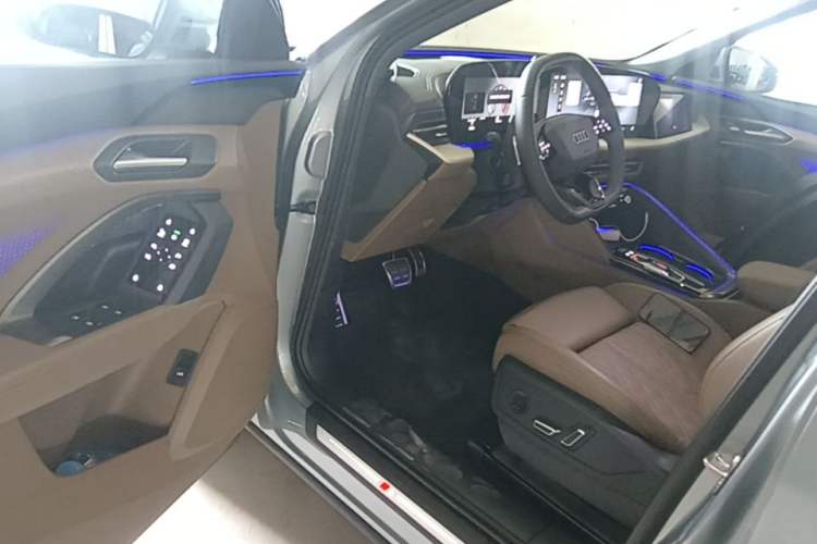 Used Audi Q5L 2026 150kW Smart Hybrid Luxury Edition Driver Seat