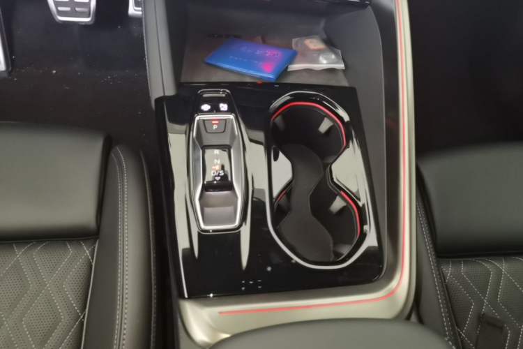 Used Audi Q5L 2026 150kW Smart Hybrid Luxury Edition Gear Lever