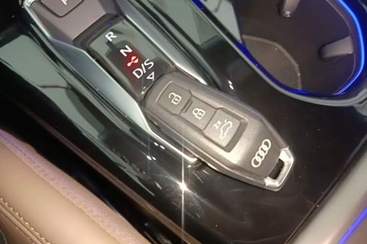 Used Audi Q5L 2026 150kW Smart Hybrid Luxury Edition Interior 1