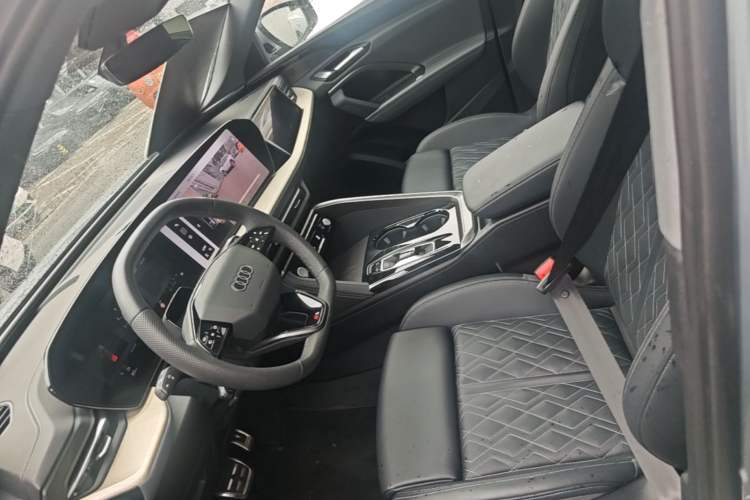 Used Audi Q5L 2026 150kW Smart Hybrid Luxury Edition Left Front Seat