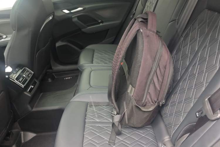 Used Audi Q5L 2026 150kW Smart Hybrid Luxury Edition Left Rear Seat