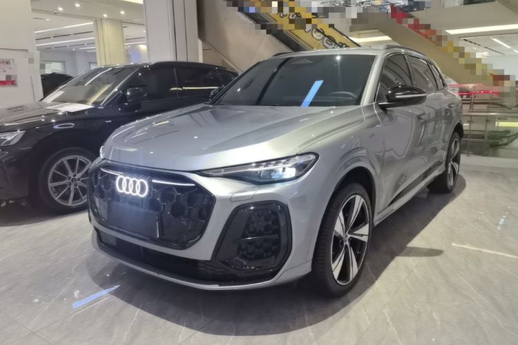 Audi Q5L 2026 Model Range: Intelligent Hybrid Premium Edition usado Guazi used car, China used car export, Used car for sale, Used cars, Cheapest cars for sale