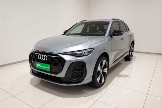 Audi Q5L 2026 Model Range: Intelligent Hybrid Premium Edition usata