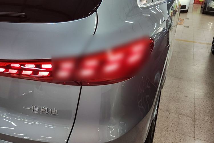 Used Audi Q5L 2026 150kW Smart Hybrid Luxury Edition Right Rear Taillight