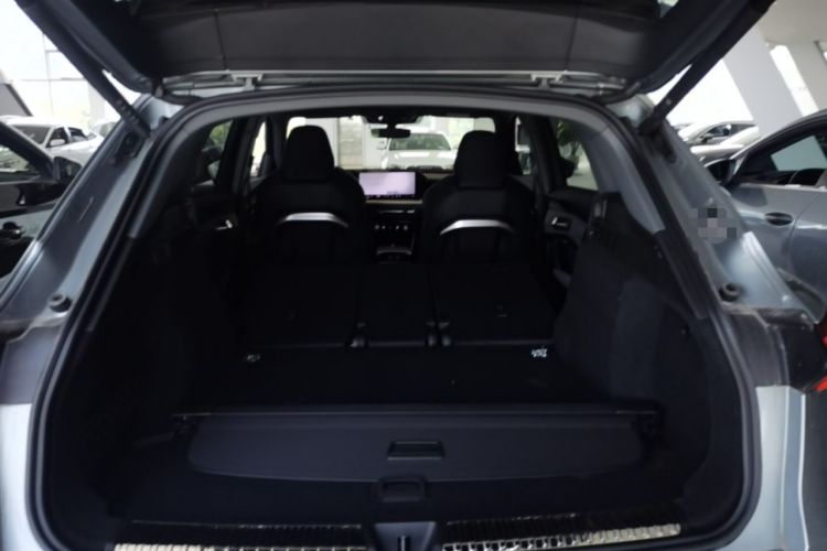Used Audi Q5L 2026 150kW Smart Hybrid Luxury Edition Trunk