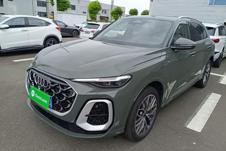 Audi Q5L 2026 150kW Smart Hybrid Luxury Edition