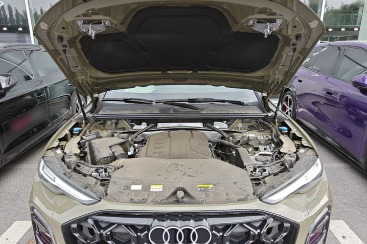 Used Audi Q5L 2026 200kW Smart Hybrid Flagship Edition Engine Bay