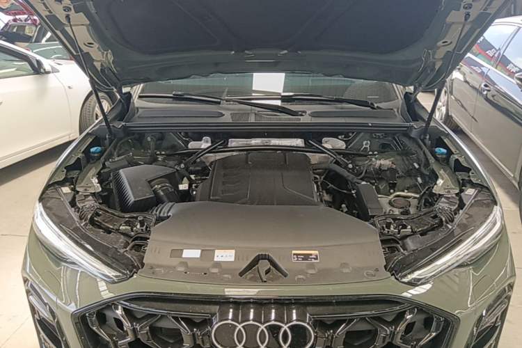 Used Audi Q5L 2026 Model Range: Intelligent Hybrid Premium Edition Engine Bay