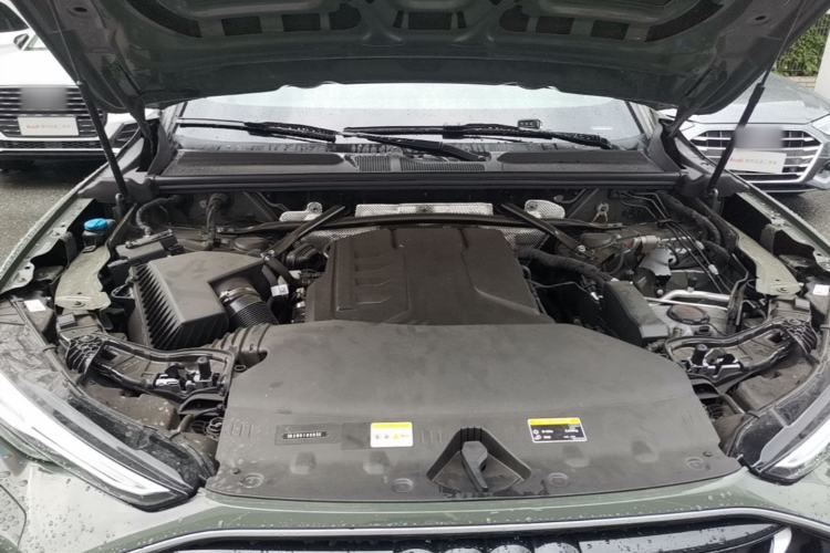 Used Audi Q5L 2026 Model Range: Exclusive Edition for 10 Million Users Engine Bay