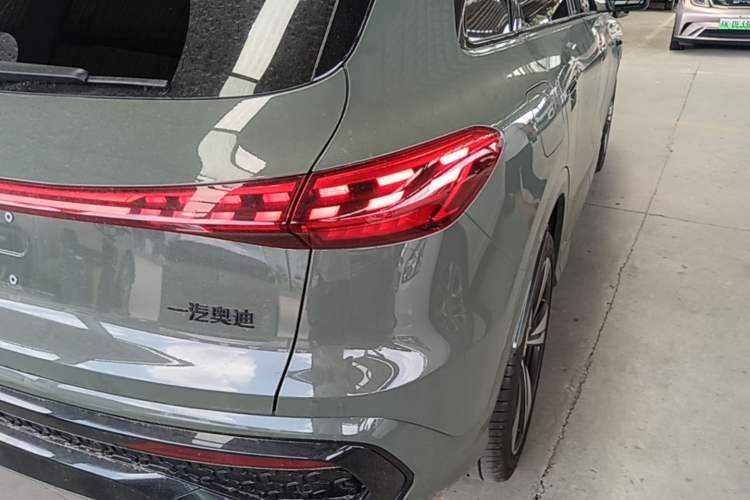 Used Audi Q5L 2026 Model Range: Intelligent Hybrid Premium Edition Exterior 3