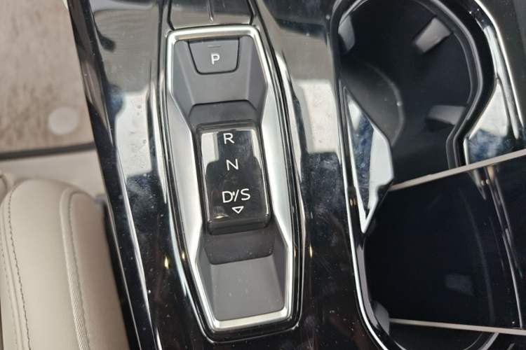 Used Audi Q5L 2026 150kW Smart Hybrid Luxury Edition Gear Lever