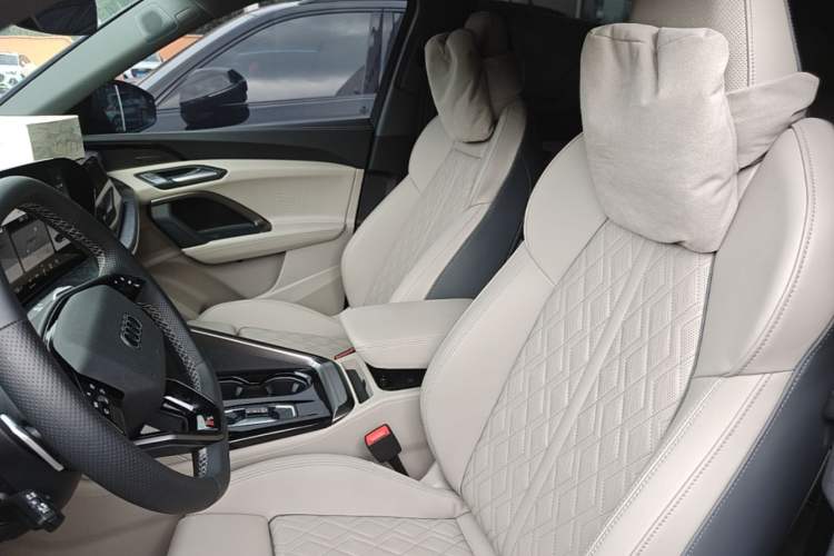 Used Audi Q5L 2026 200kW Smart Hybrid Flagship Edition Left Front Seat