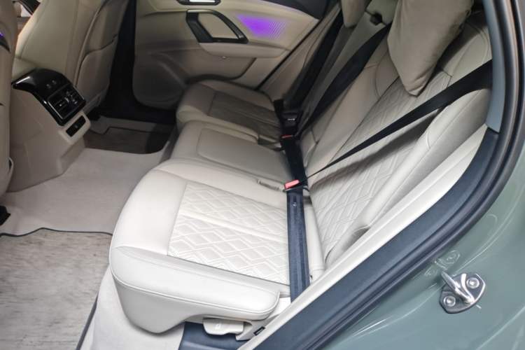 Used Audi Q5L 2026 150kW Smart Hybrid Luxury Edition Left Rear Seat