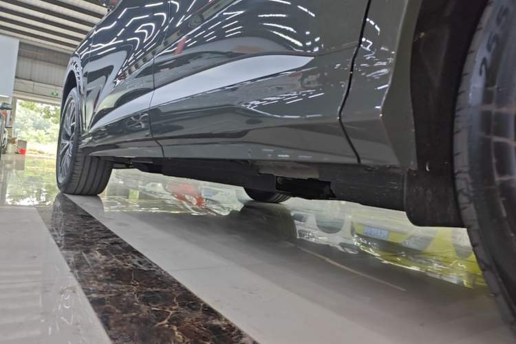 Used Audi Q5L 2026 150kW Smart Hybrid Luxury Edition Left Side Sill