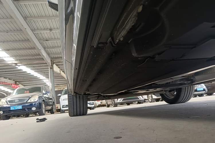Used Audi Q5L 2026 Model Range: Intelligent Hybrid Premium Edition Left Side Sill