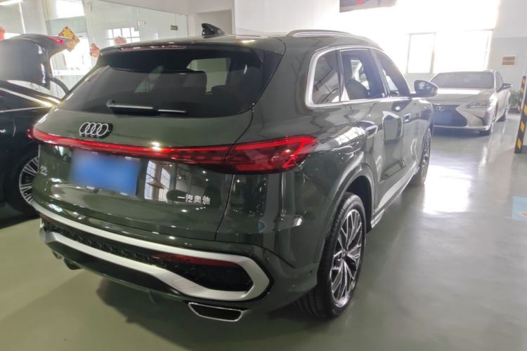 Used Audi Q5L 2026 150kW Smart Hybrid Luxury Edition Rear Right 45 Deg