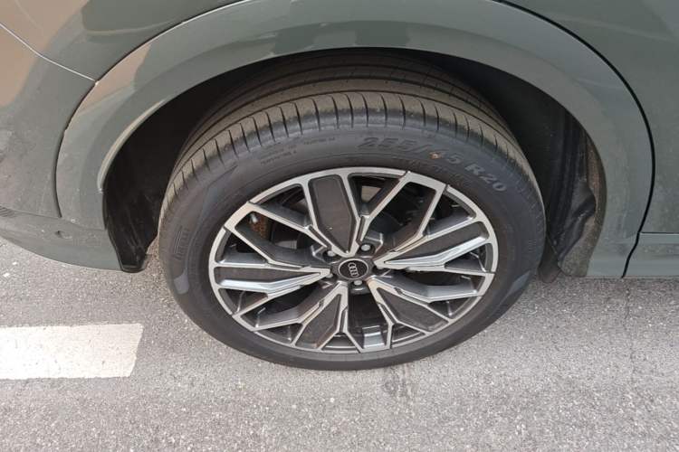 Used Audi Q5L 2026 150kW Smart Hybrid Luxury Edition Right Rear Wheel Hub