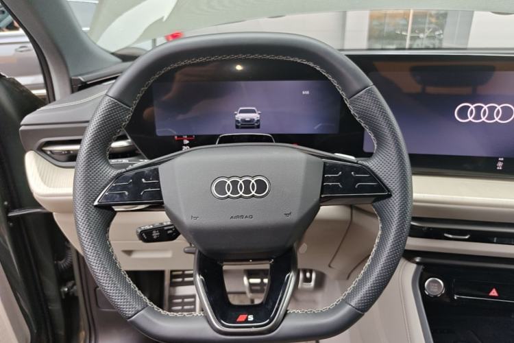 Used Audi Q5L 2026 150kW Smart Hybrid Luxury Edition Steering Wheel