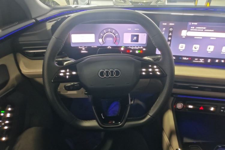 Used Audi Q5L 2026 150kW Smart Hybrid Luxury Edition Steering Wheel
