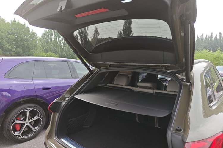 Used Audi Q5L 2026 200kW Smart Hybrid Flagship Edition Trunk