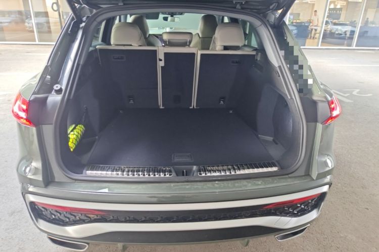 Used Audi Q5L 2026 150kW Smart Hybrid Luxury Edition Trunk