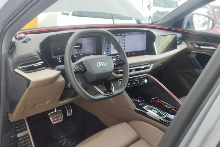 Used Audi Q5L 2026 150kW Smart Hybrid Luxury Edition Center Console
