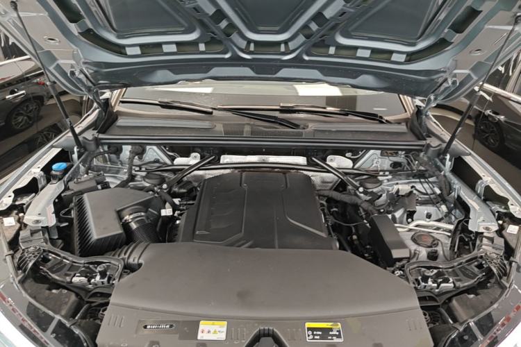 Used Audi Q5L 2026 150kW Smart Hybrid Luxury Edition Engine Bay