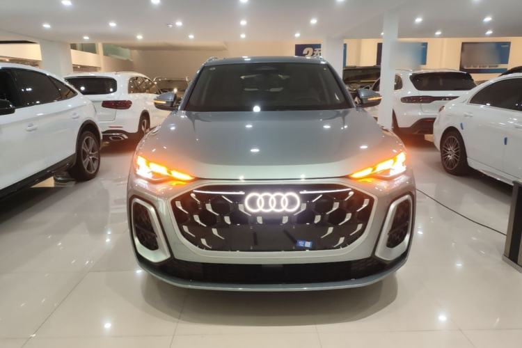 Used Audi Q5L 2026 150kW Smart Hybrid Luxury Edition Front