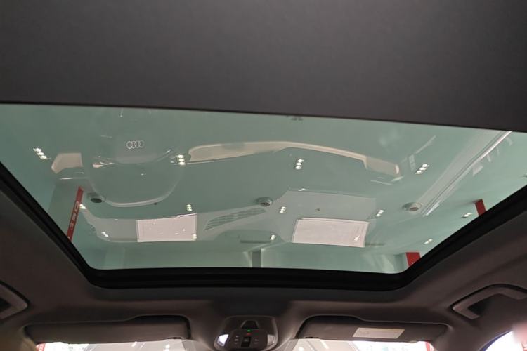 Used Audi Q5L 2026 150kW Smart Hybrid Luxury Edition Headliner