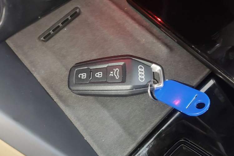 Used Audi Q5L 2026 150kW Smart Hybrid Luxury Edition Interior 1