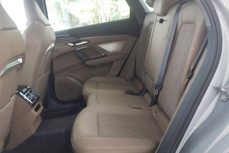 Used Audi Q5L 2026 150kW Smart Hybrid Luxury Edition Left Rear Seat