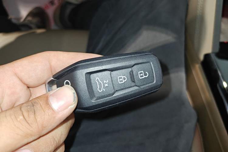 Used Audi Q5L 2026 150kW Smart Hybrid Luxury Edition Vehicle Key