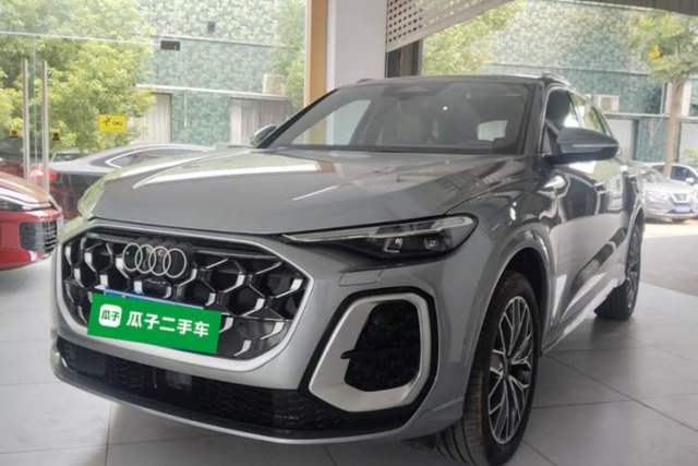 Ojetý Audi Q5L 2026 150kW Smart Hybrid Luxury Edition