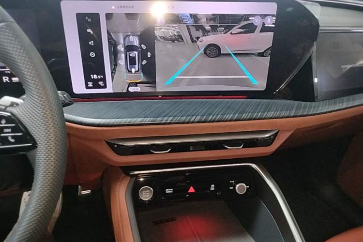 Used Audi Q5L 2026 Model Range: Exclusive Edition for 10 Million Users Audio And AC Panel