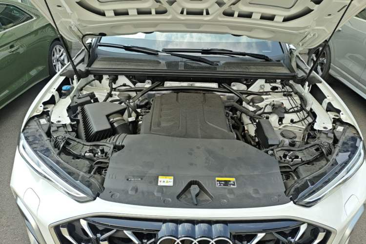 Used Audi Q5L 2026 Model Range: Exclusive Edition for 10 Million Users Engine Bay