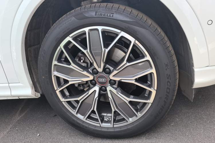 Used Audi Q5L 2026 Model Range: Exclusive Edition for 10 Million Users Exterior 4