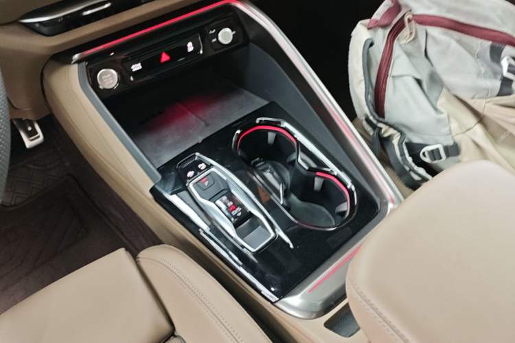 Used Audi Q5L 2026 150kW Smart Hybrid Luxury Edition Gear Lever