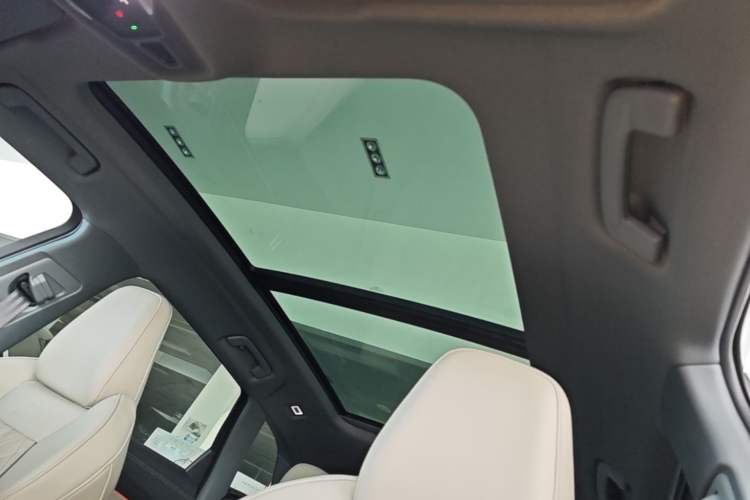 Used Audi Q5L 2026 150kW Smart Hybrid Luxury Edition Headliner