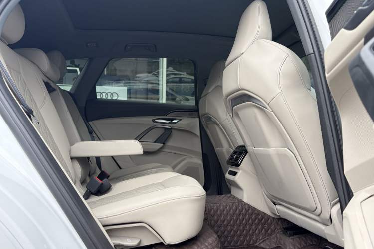 Used Audi Q5L 2026 Model Range: Exclusive Edition for 10 Million Users Interior 3