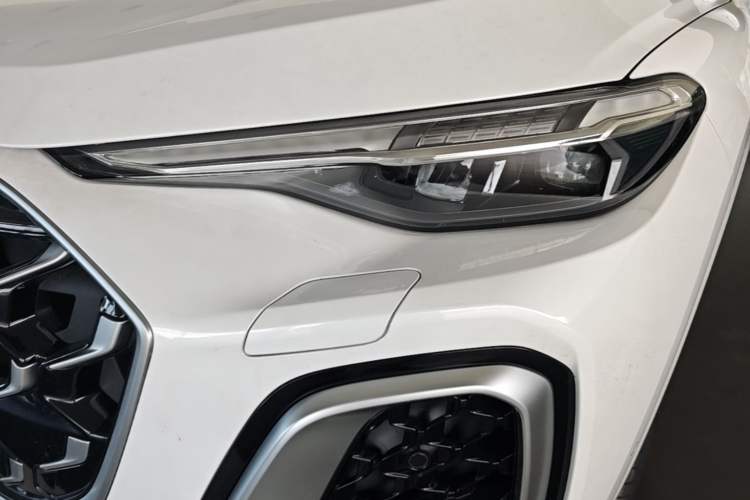 Used Audi Q5L 2026 150kW Smart Hybrid Luxury Edition Left Front Headlight