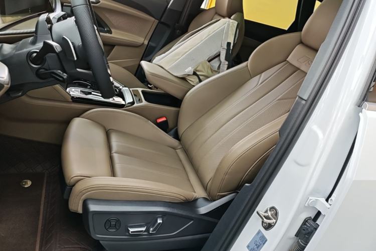 Used Audi Q5L 2026 150kW Smart Hybrid Luxury Edition Left Front Seat